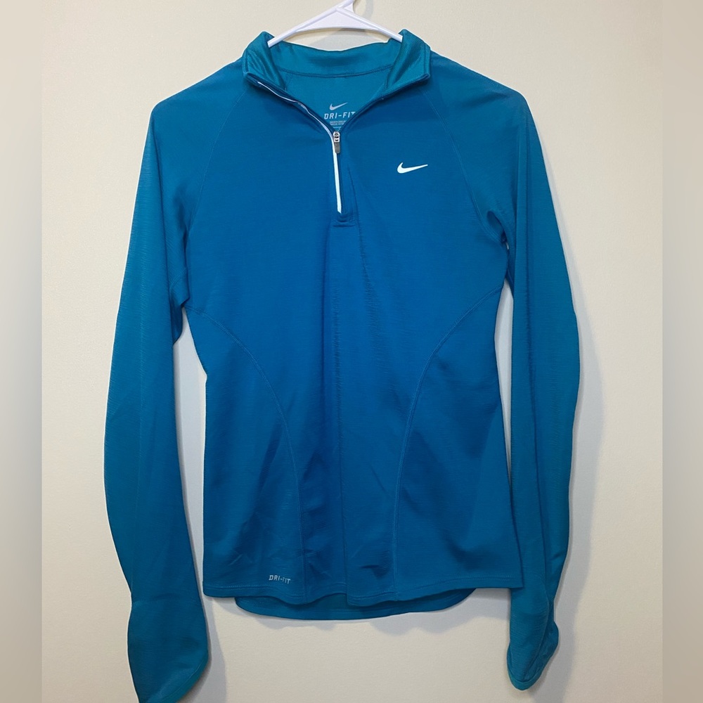 Nike dri-fit quarter zip athletic top